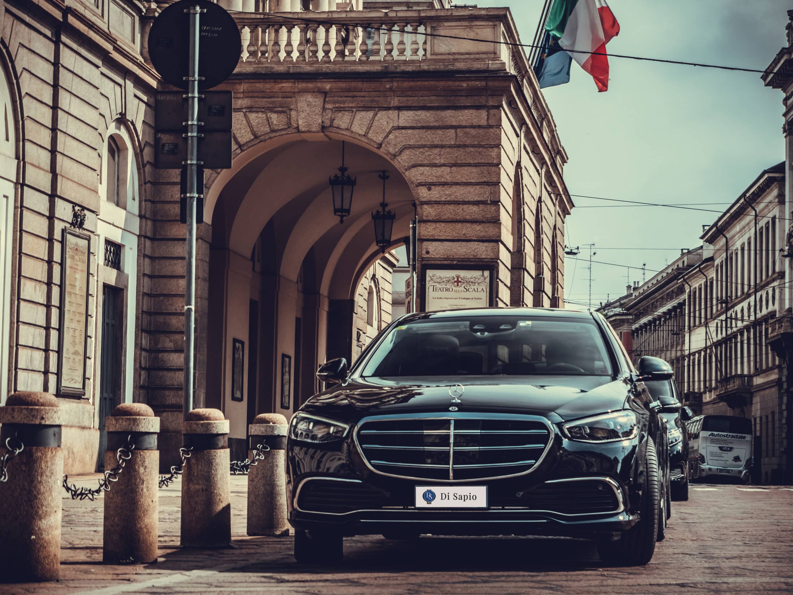 DiSapio NCC Milano La Scala Mercedes